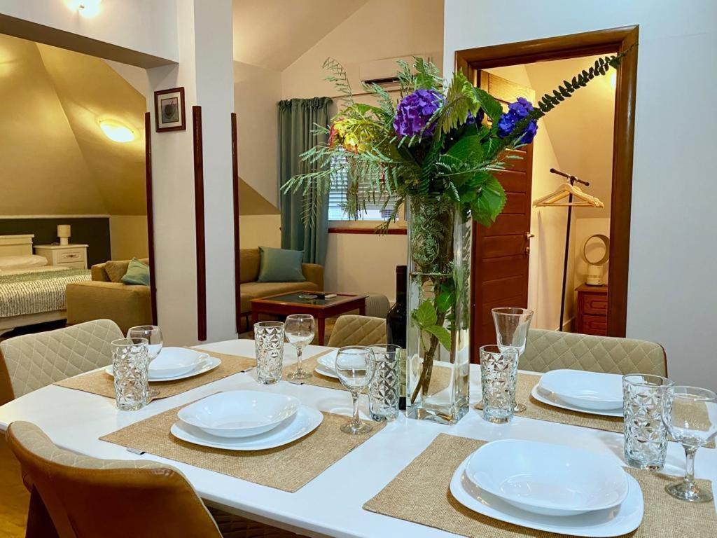 Apartments Nautica แฮร์เซ็ก-โนวี ภายนอก รูปภาพ